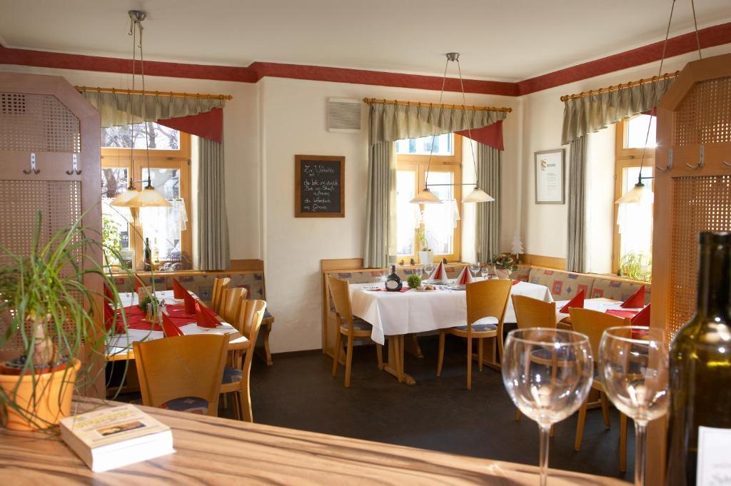 Gasthof Zum Goldenen Lamm Wettelsheim ภายนอก รูปภาพ