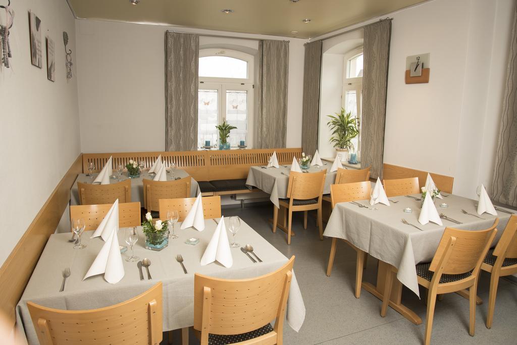 Gasthof Zum Goldenen Lamm Wettelsheim ภายนอก รูปภาพ